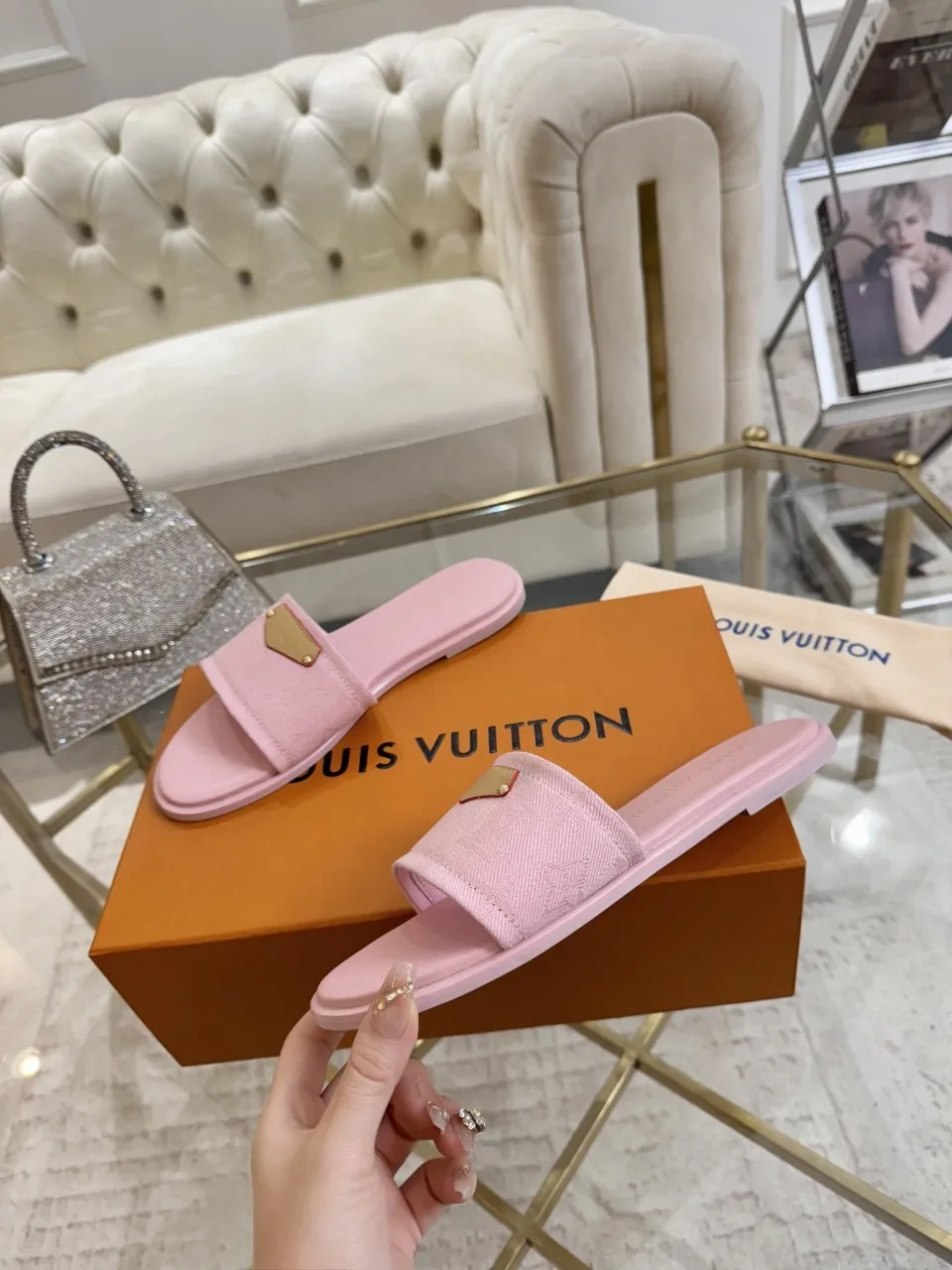 👟👟Ex-factory price 340👟👟 Genuine leather sole +40 Lv denim jacquard slippers, ex-factory price 70-43 Leather sole +40